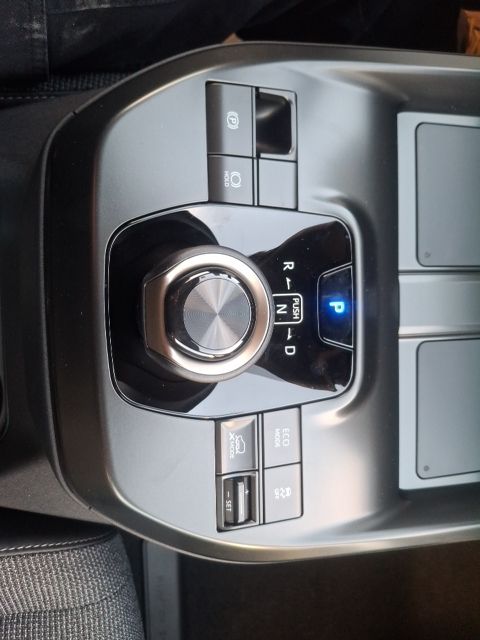 2026 Toyota bZ XLE - Photo 22