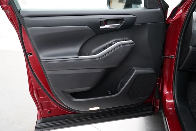 2023 Toyota Highlander XSE - Photo 9