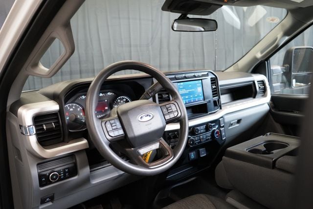 2023 Ford F-350 Super Duty XL - Photo 14