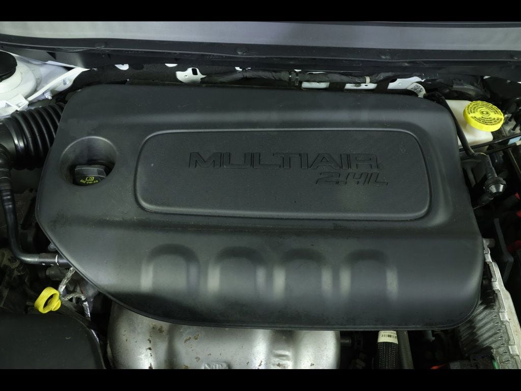 2023 Jeep Cherokee Altitude Lux - Photo 19
