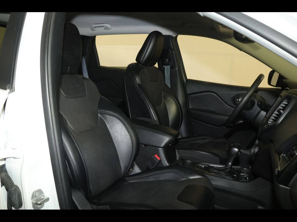 2023 Jeep Cherokee Altitude Lux - Photo 29