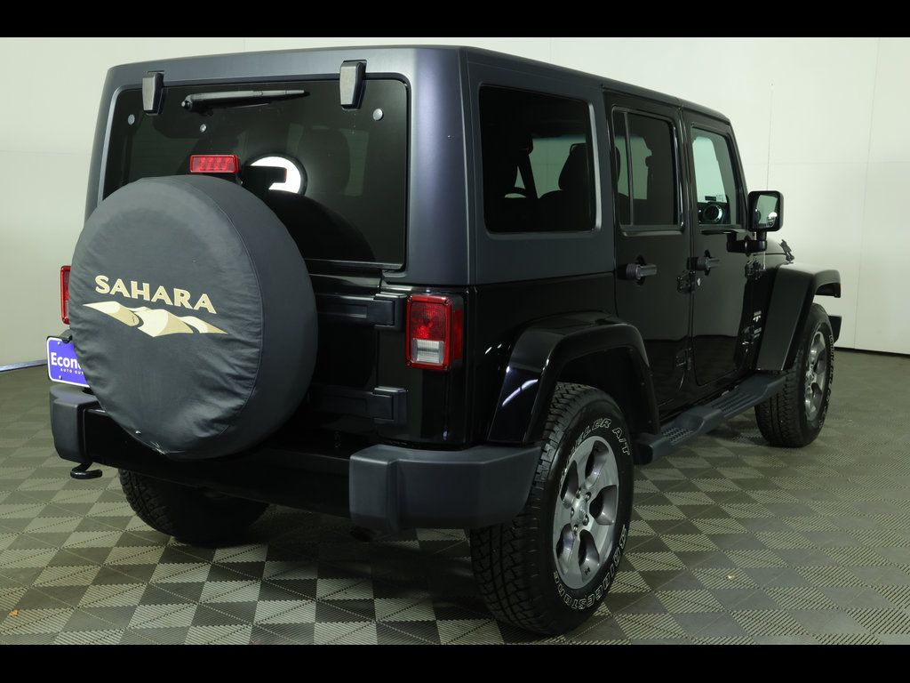 2017 Jeep Wrangler Unlimited Sahara - Photo 10