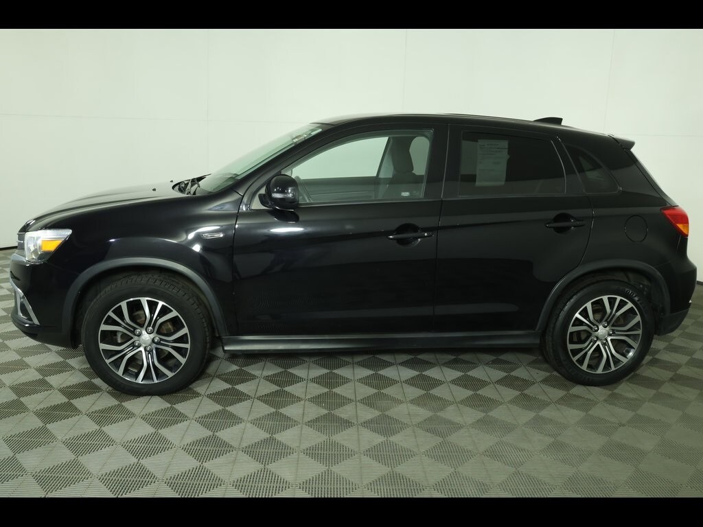 2019 Mitsubishi Outlander Sport SE photo 4