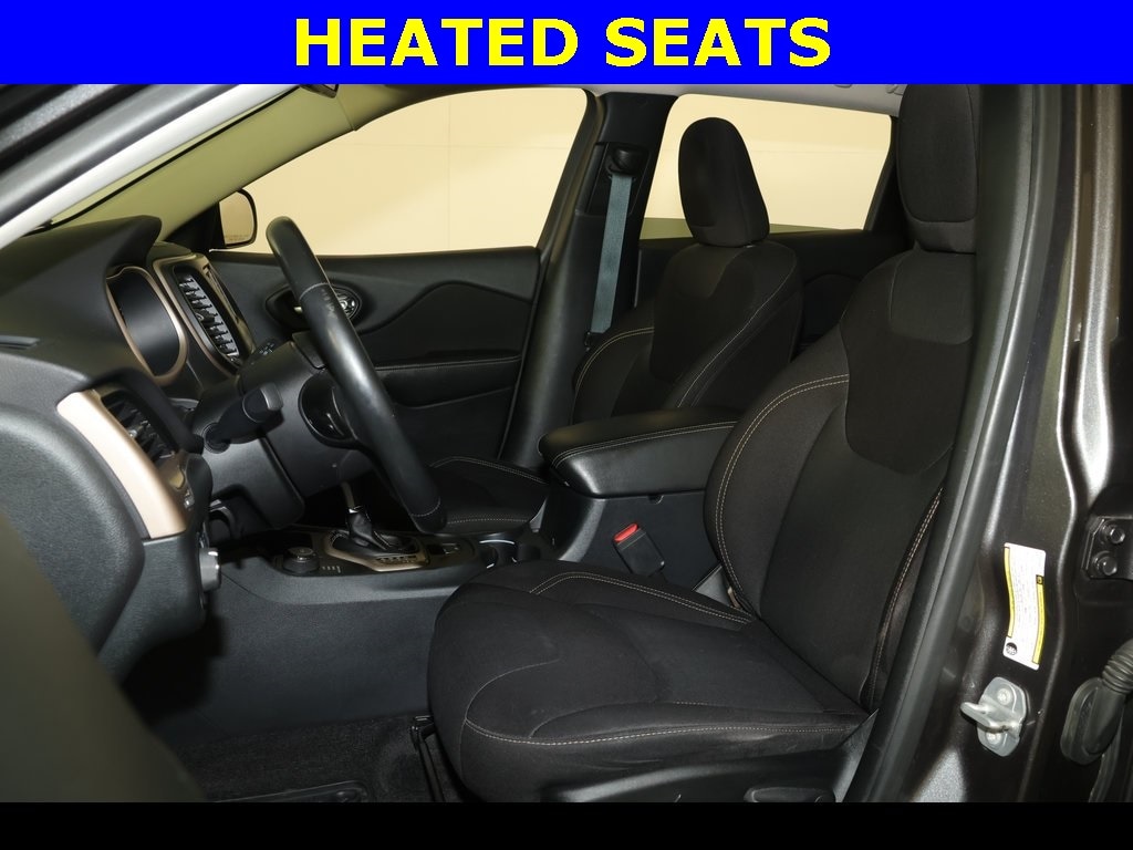 Used 2016 Jeep Cherokee Latitude SUV