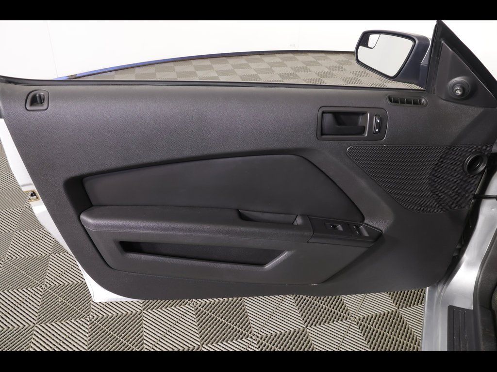 2014 Ford Mustang GT - Photo 15