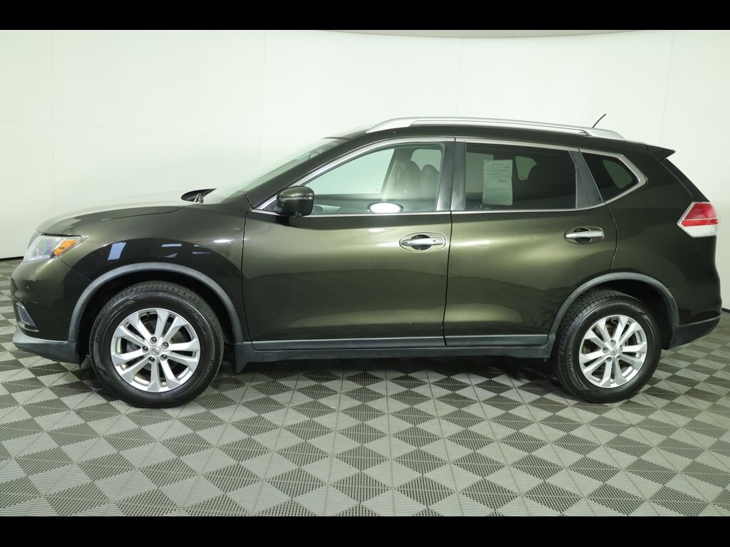 Used 2016 Nissan Rogue SV SUV