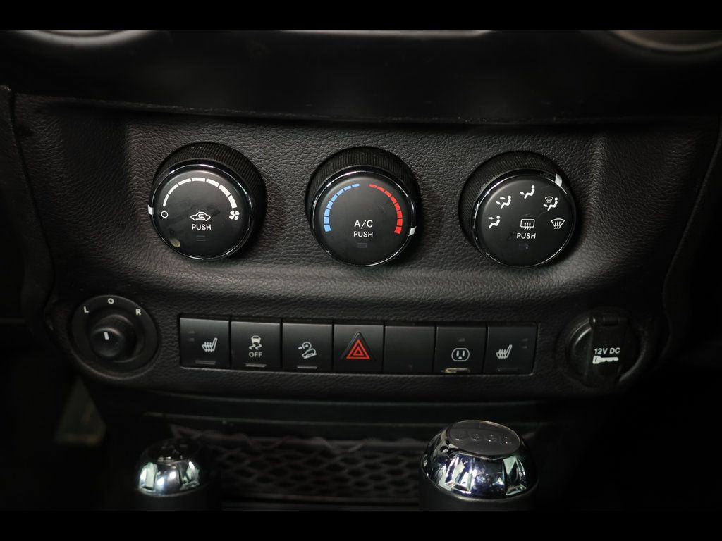 2017 Jeep Wrangler Unlimited Sahara - Photo 16
