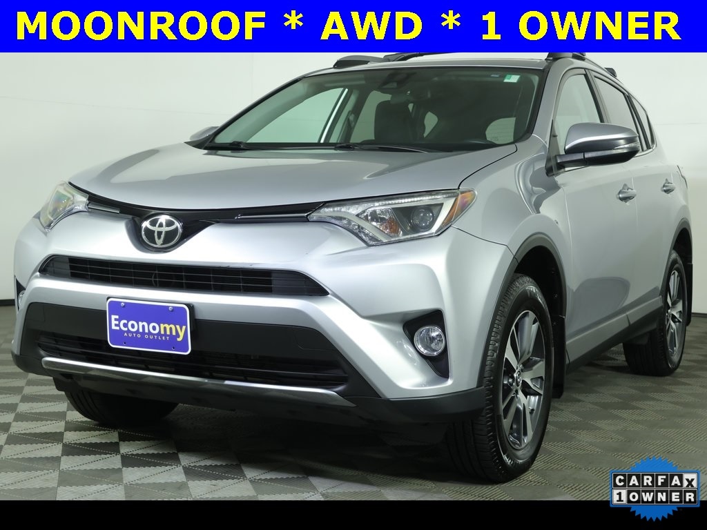 2017 Toyota RAV4 XLE's photo