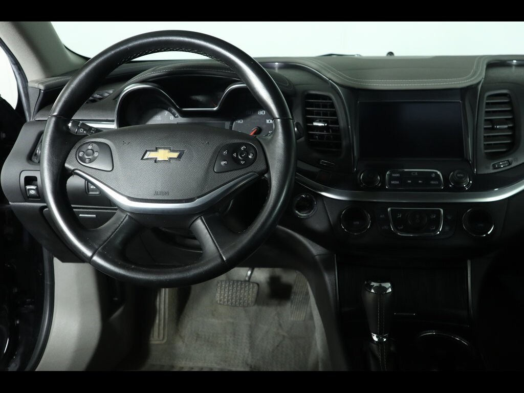 2018 Chevrolet Impala 1LT photo 3