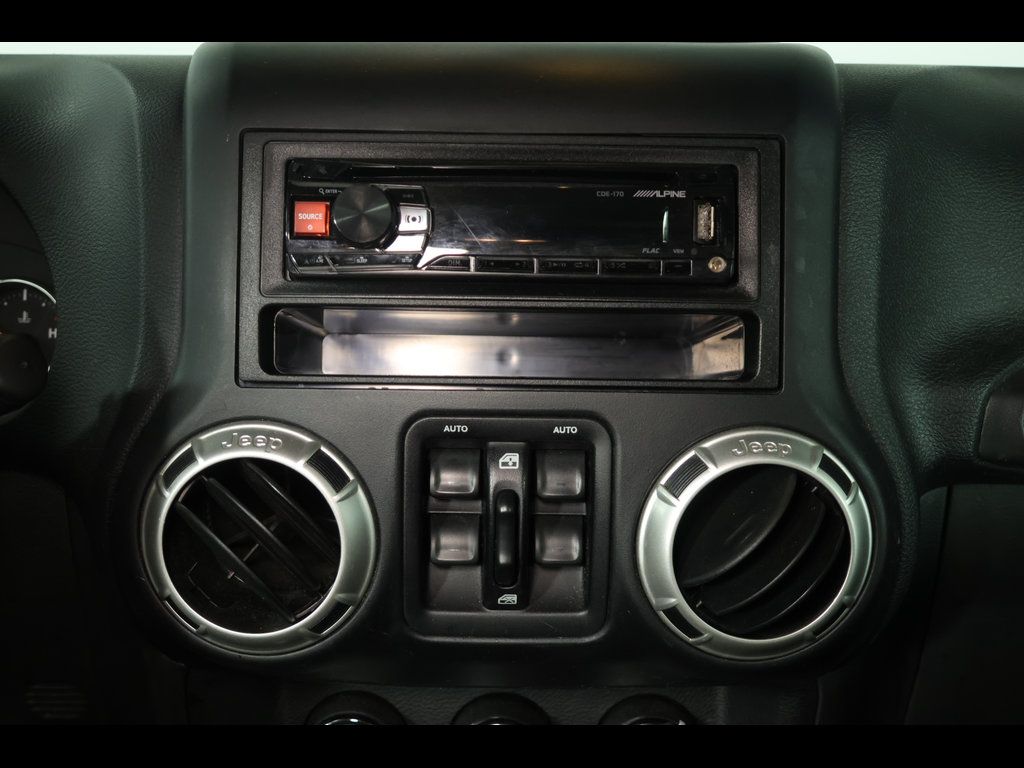 2017 Jeep Wrangler Unlimited Sahara - Photo 14