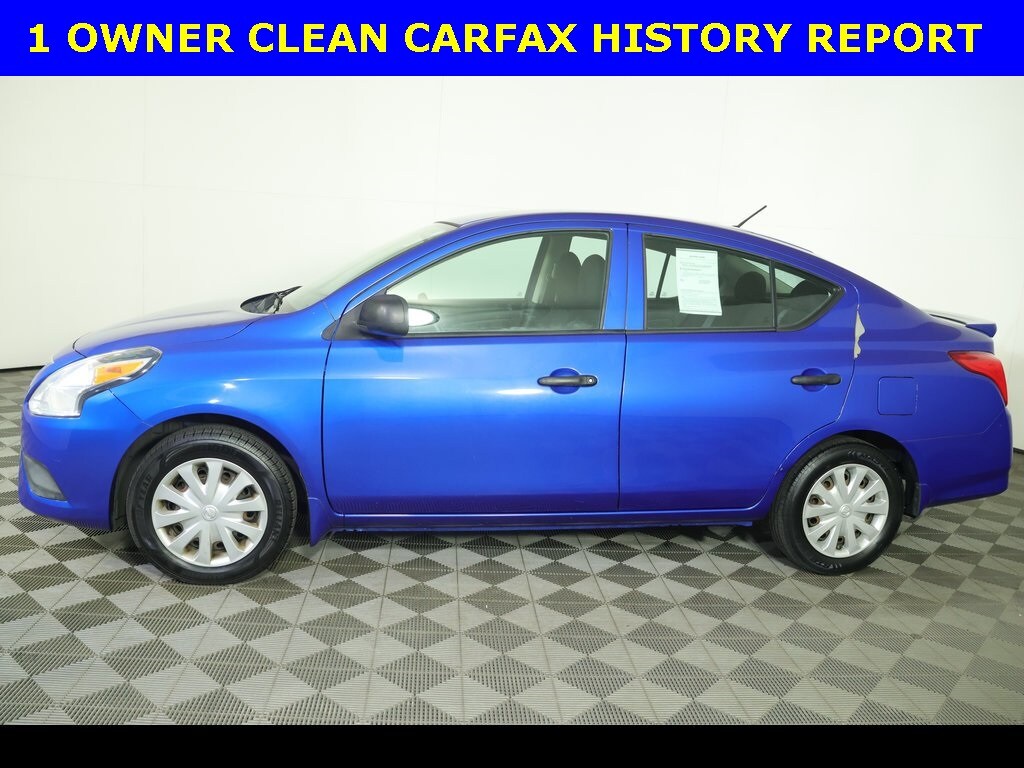 2015 Nissan Versa 1.6 Plus photo 3
