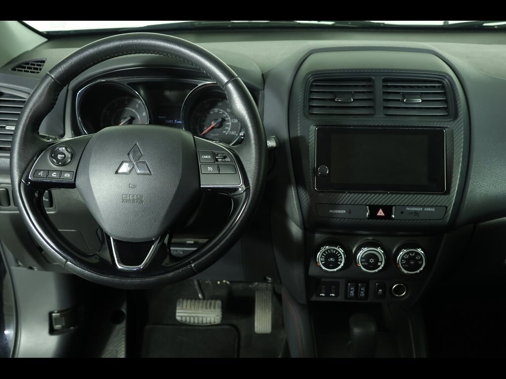 2019 Mitsubishi Outlander Sport SE photo 3