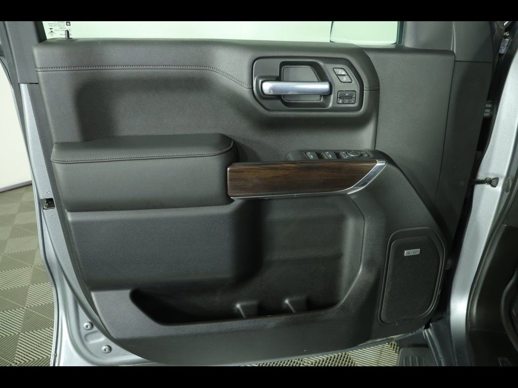 2021 GMC Sierra 1500 SLT - Photo 19