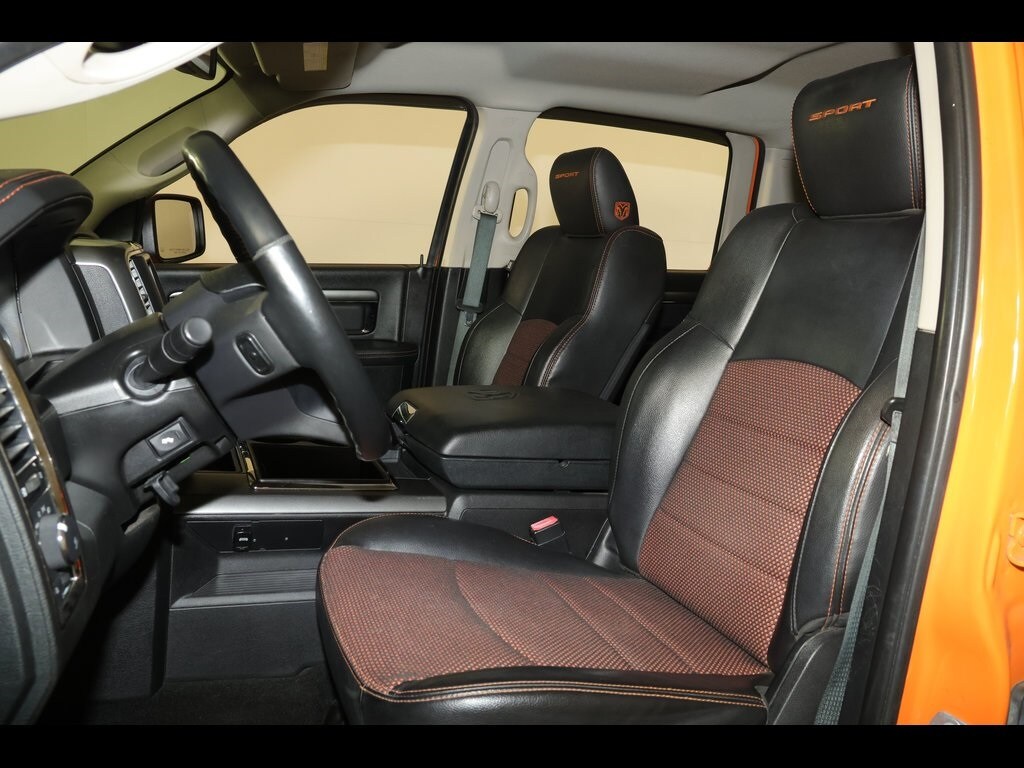 2015 Ram 1500 Sport photo 2