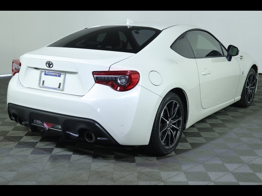 2017 Toyota GR86 Special Edition photo 2