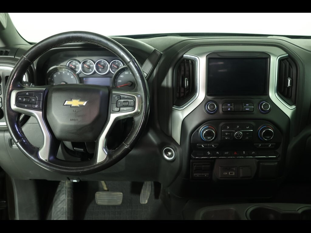 2019 Chevrolet Silverado 1500 LT photo 3