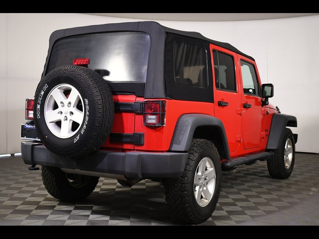 2016 Jeep Wrangler Unlimited Sport photo 2