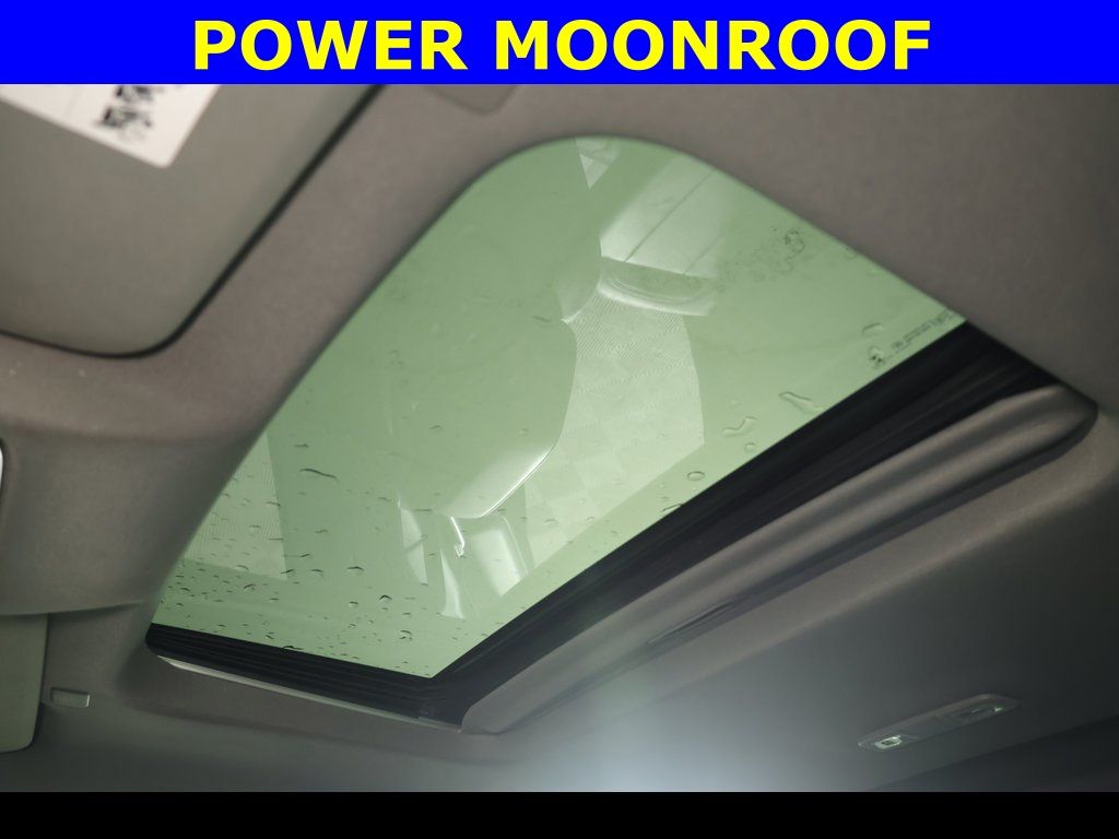 2021 GMC Sierra 1500 SLT - Photo 3