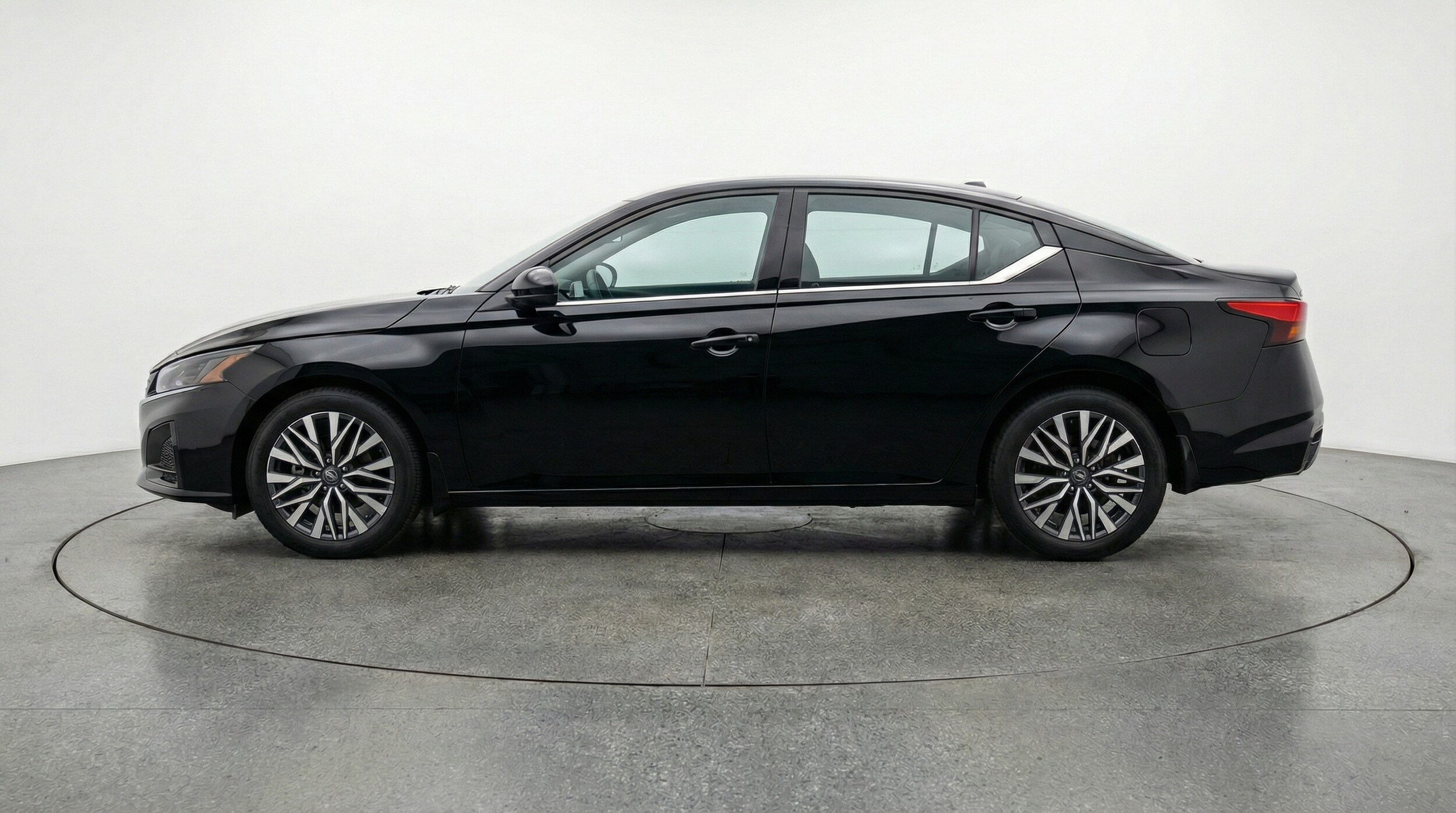 Thumbnail: 2025 Nissan Altima - 4