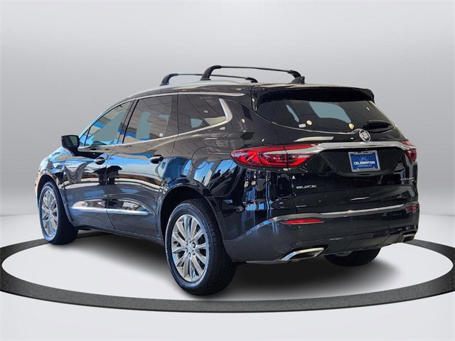 2018 Buick Enclave Essence photo 3