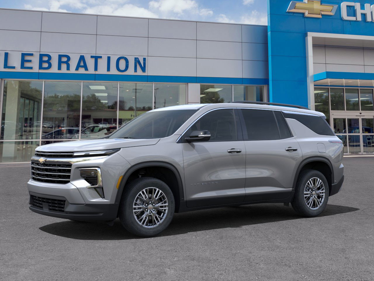 2025 Chevrolet Traverse photo 2