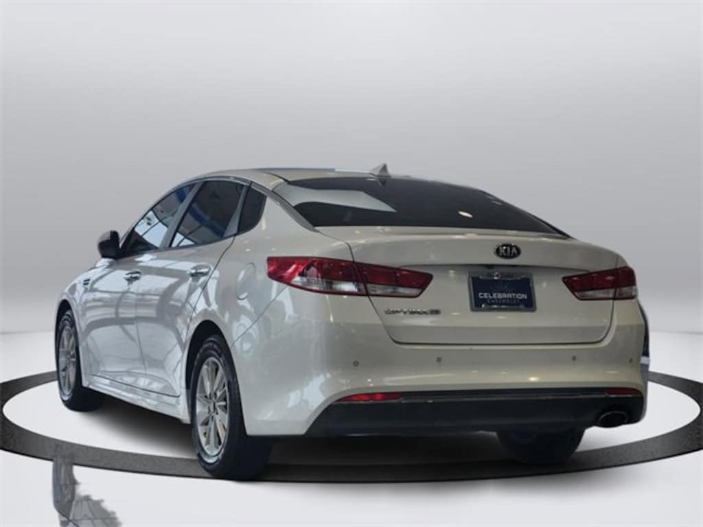 Used 2017 Kia Optima LX Sedan