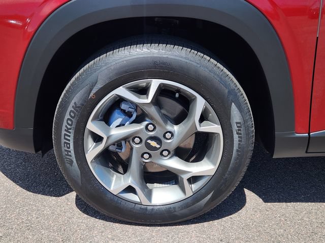 2025 Chevrolet Trax LT - Photo 8