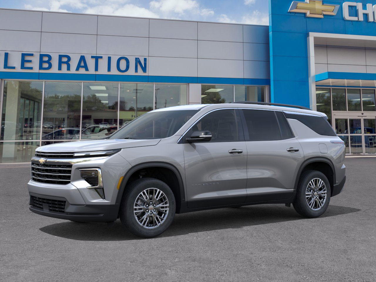 2026 Chevrolet Traverse photo 2