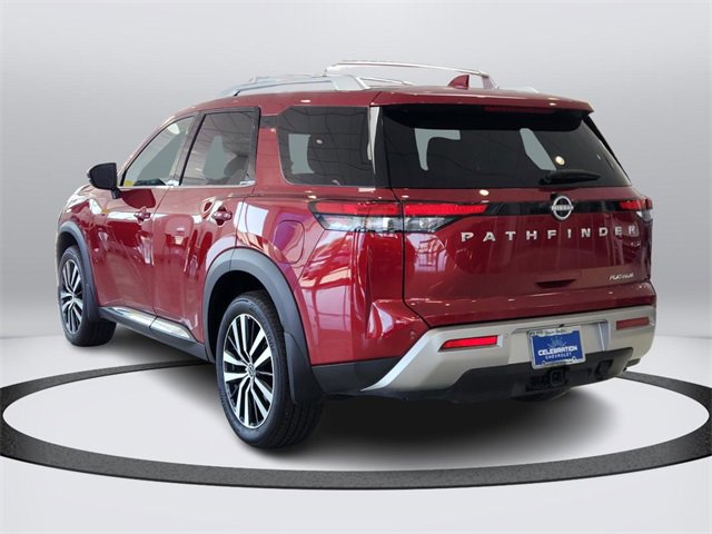 2025 Nissan Pathfinder Platinum photo 2
