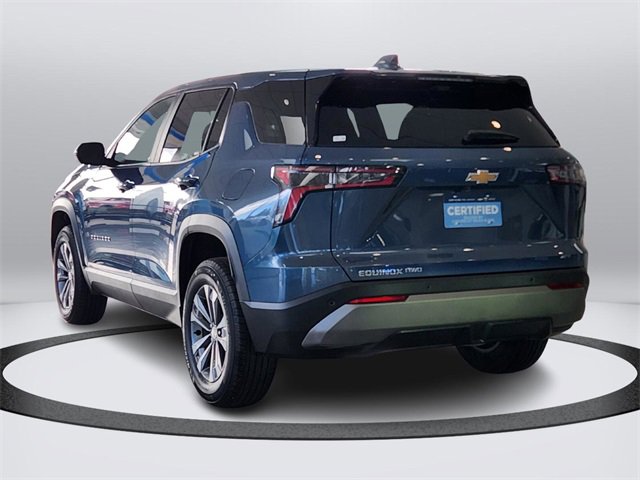 2025 Chevrolet Equinox LT photo 3