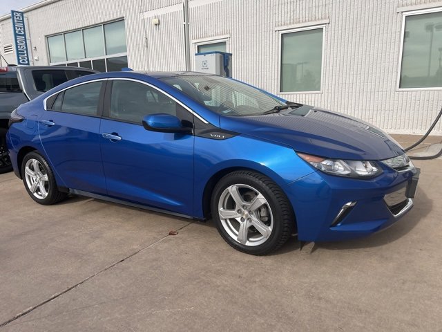 2017 Chevrolet Volt LT photo 2