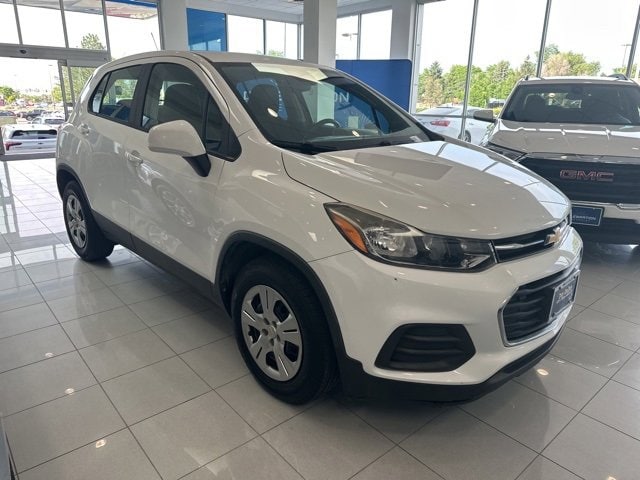 Used 2018 Chevrolet Trax LS with VIN KL7CJKSB1JB630410 for sale in Aurora, CO