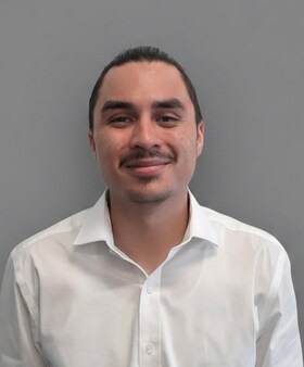 Staff member John Jackson from ID_1b989f354649
