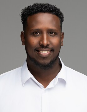 Staff member Ahmed Diriye from ID_1b989f354649