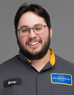 Staff member Riley Cox from ID_242311125bee