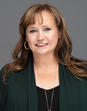 Staff member Kristy Schoenfeld from ID_31c1920268f8