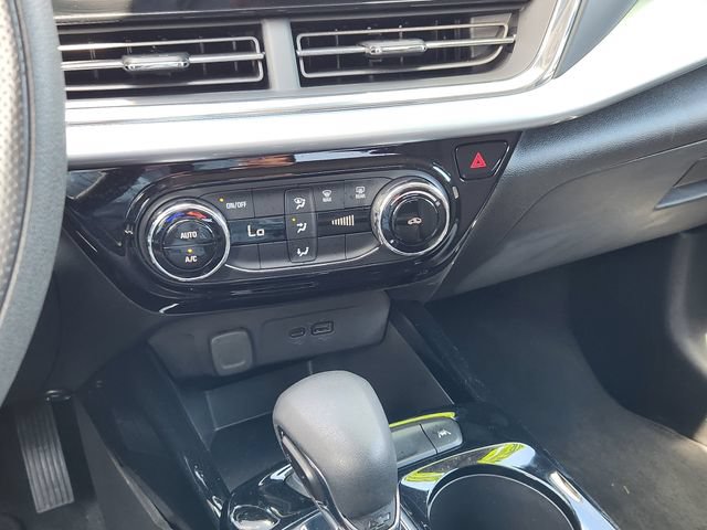 2025 Chevrolet Trax LT - Photo 16