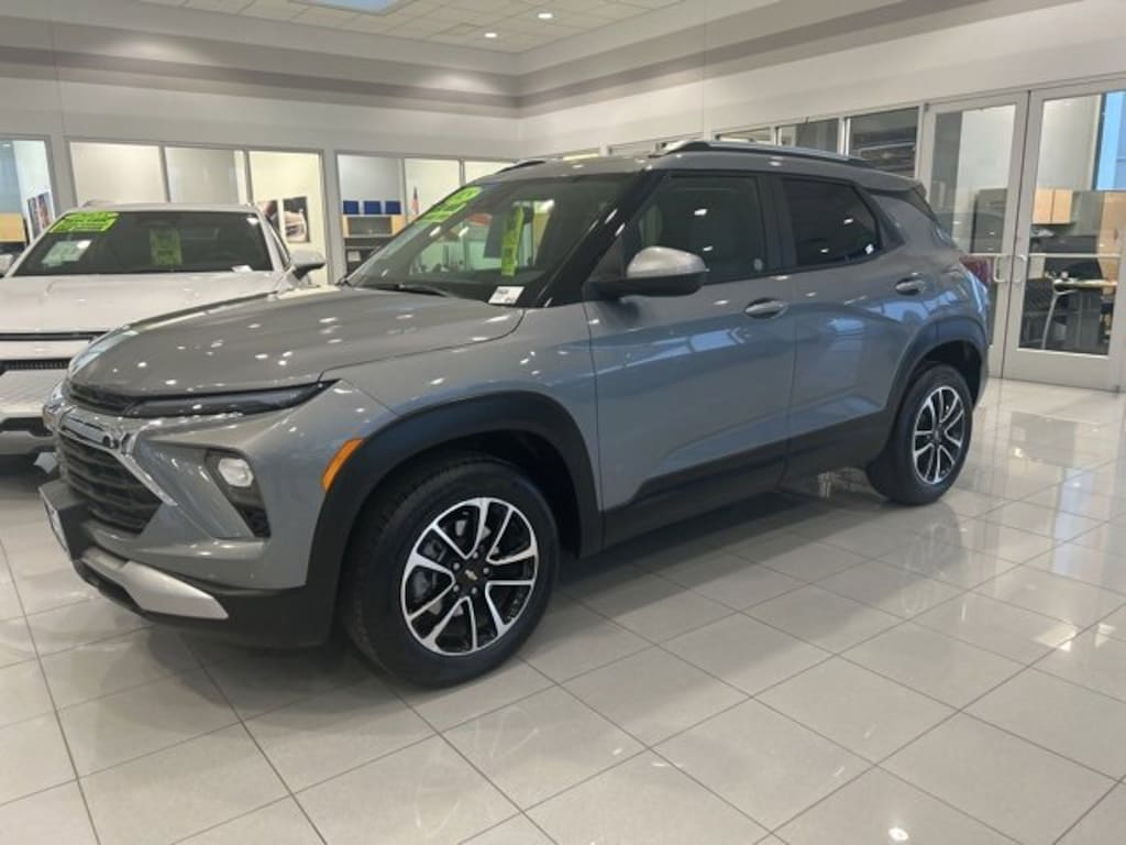 Used 2025 Chevrolet Trailblazer LT SUV