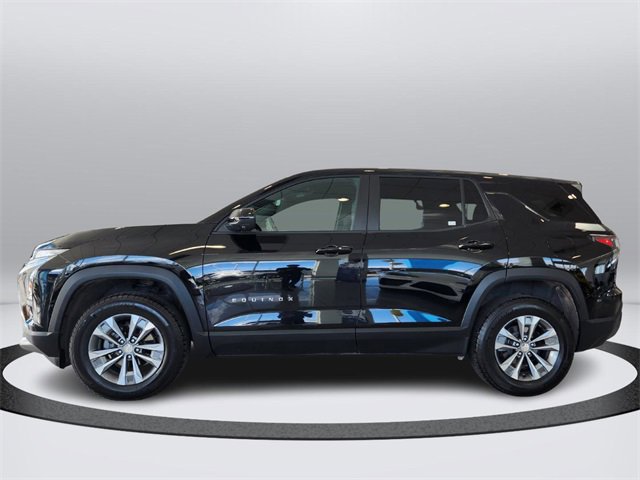 2025 Chevrolet Equinox LT photo 2