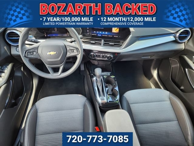 2025 Chevrolet Trax LT - Photo 23