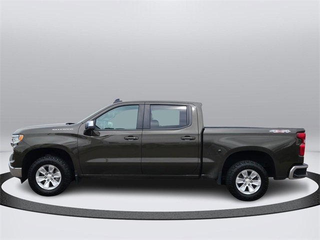 2023 Chevrolet Silverado 1500 LT photo 2