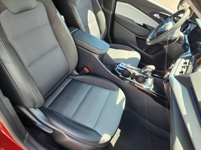 2025 Chevrolet Trax LT - Photo 10