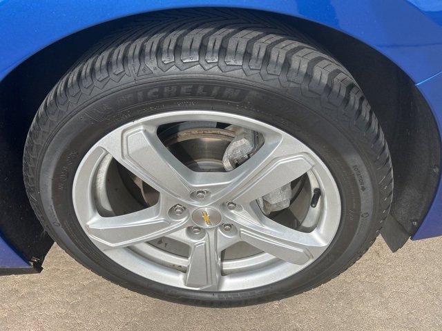 2017 Chevrolet Volt LT photo 3