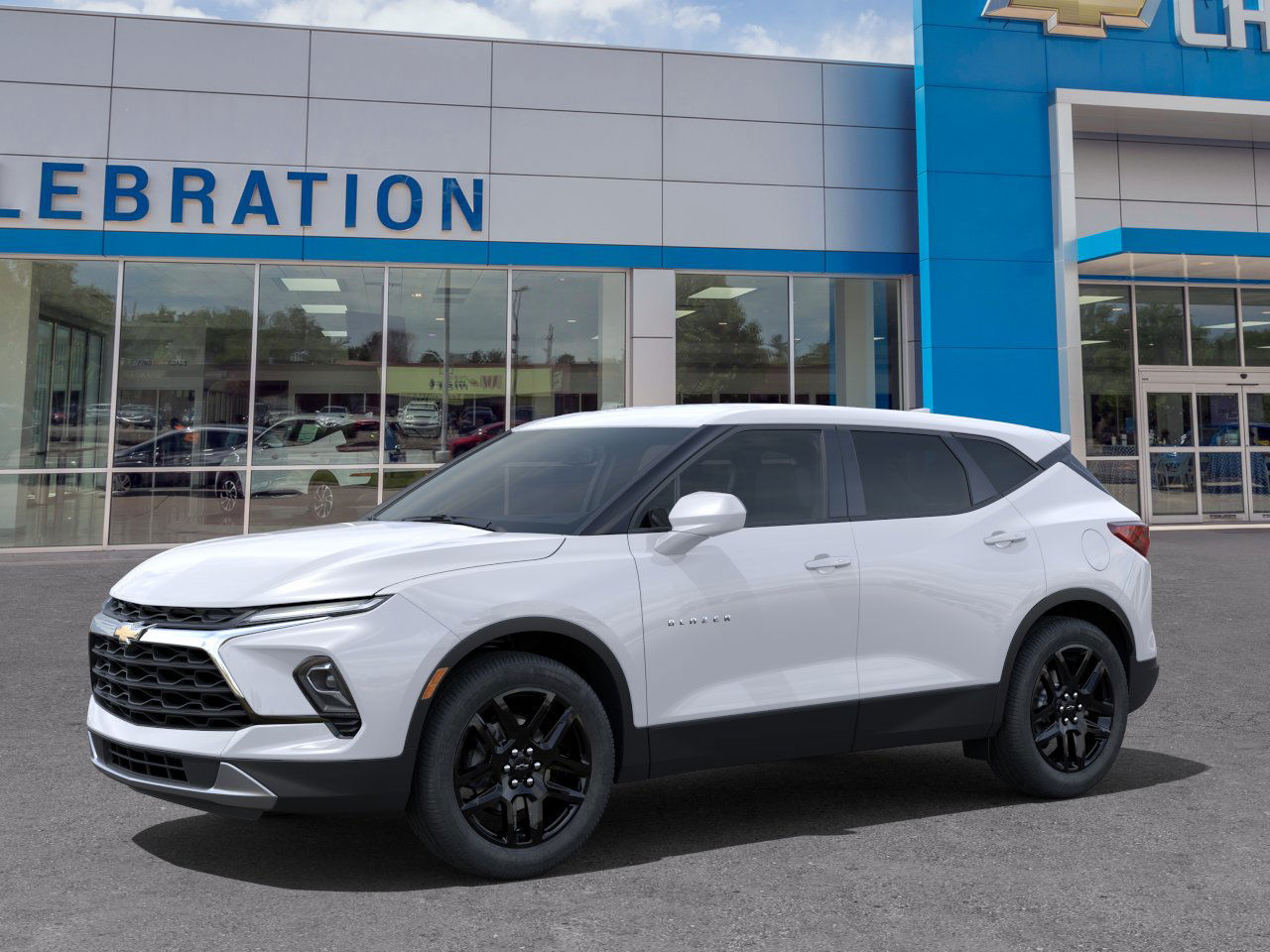 2025 Chevrolet Blazer 2LT photo 2