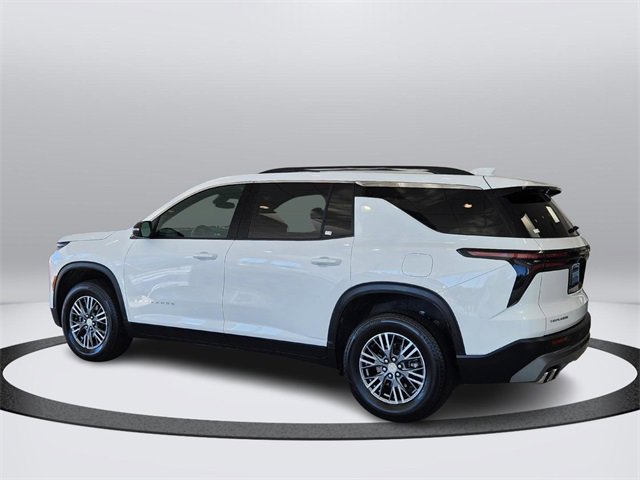 2025 Chevrolet Traverse photo 3