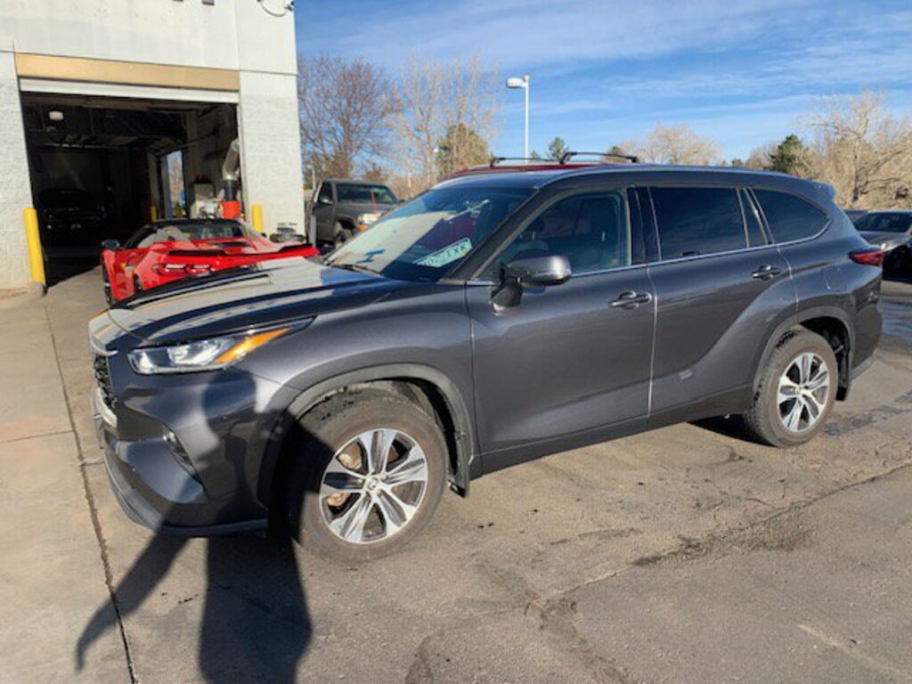 Used 2020 Toyota Highlander XLE