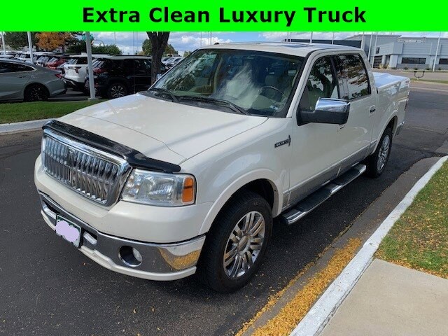2008 Lincoln Mark LT photo 4