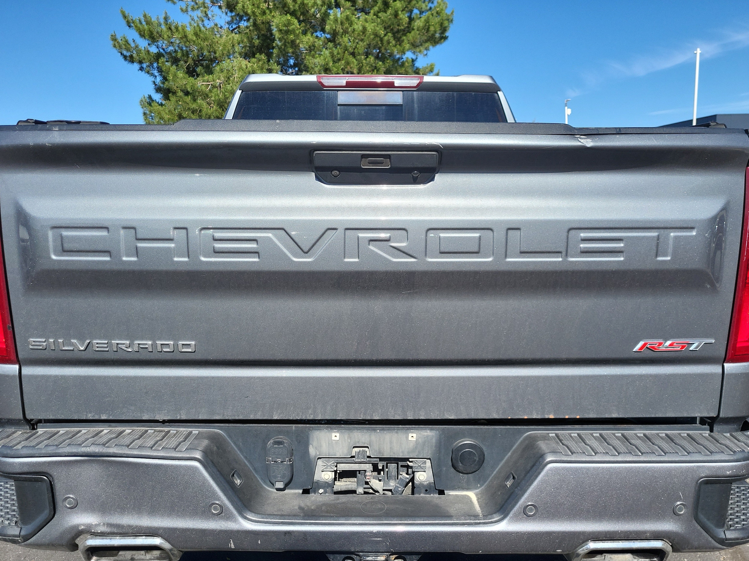 2020 Chevrolet Silverado 1500 RST - Photo 18