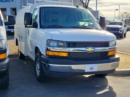 2025 Chevrolet Express Cutaway 3500 1WT Cutaway Van