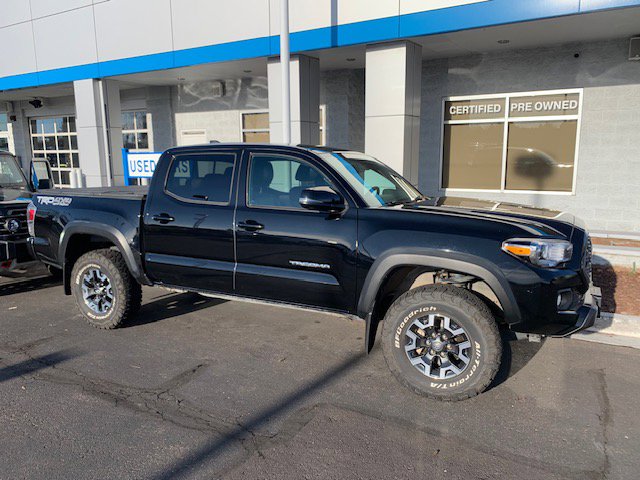 2022 Toyota Tacoma TRD Off-Road V6 photo 2